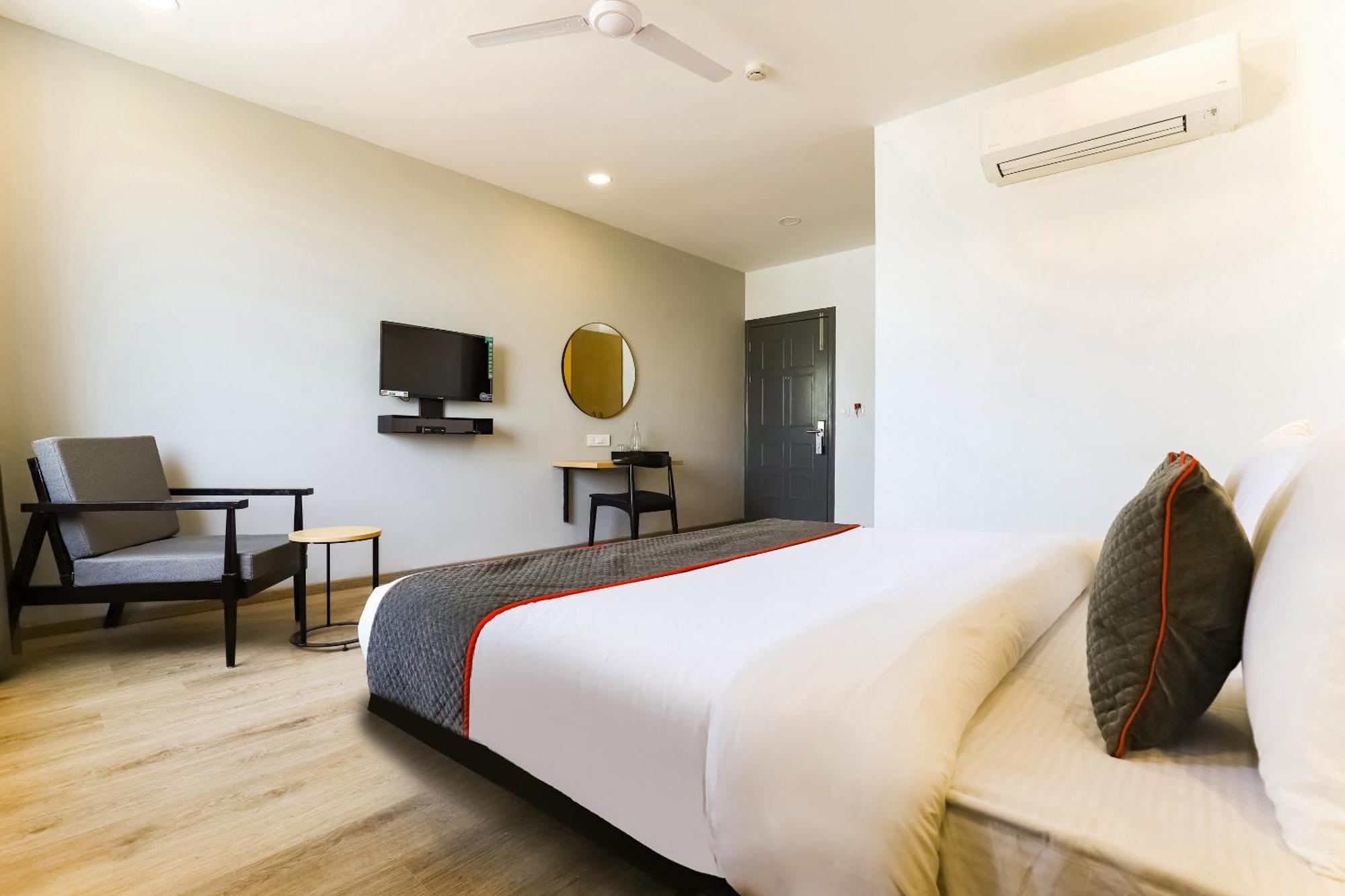 לקנאו Townhouse Prithvi Resort Near Phoenix Palassio מראה חיצוני תמונה