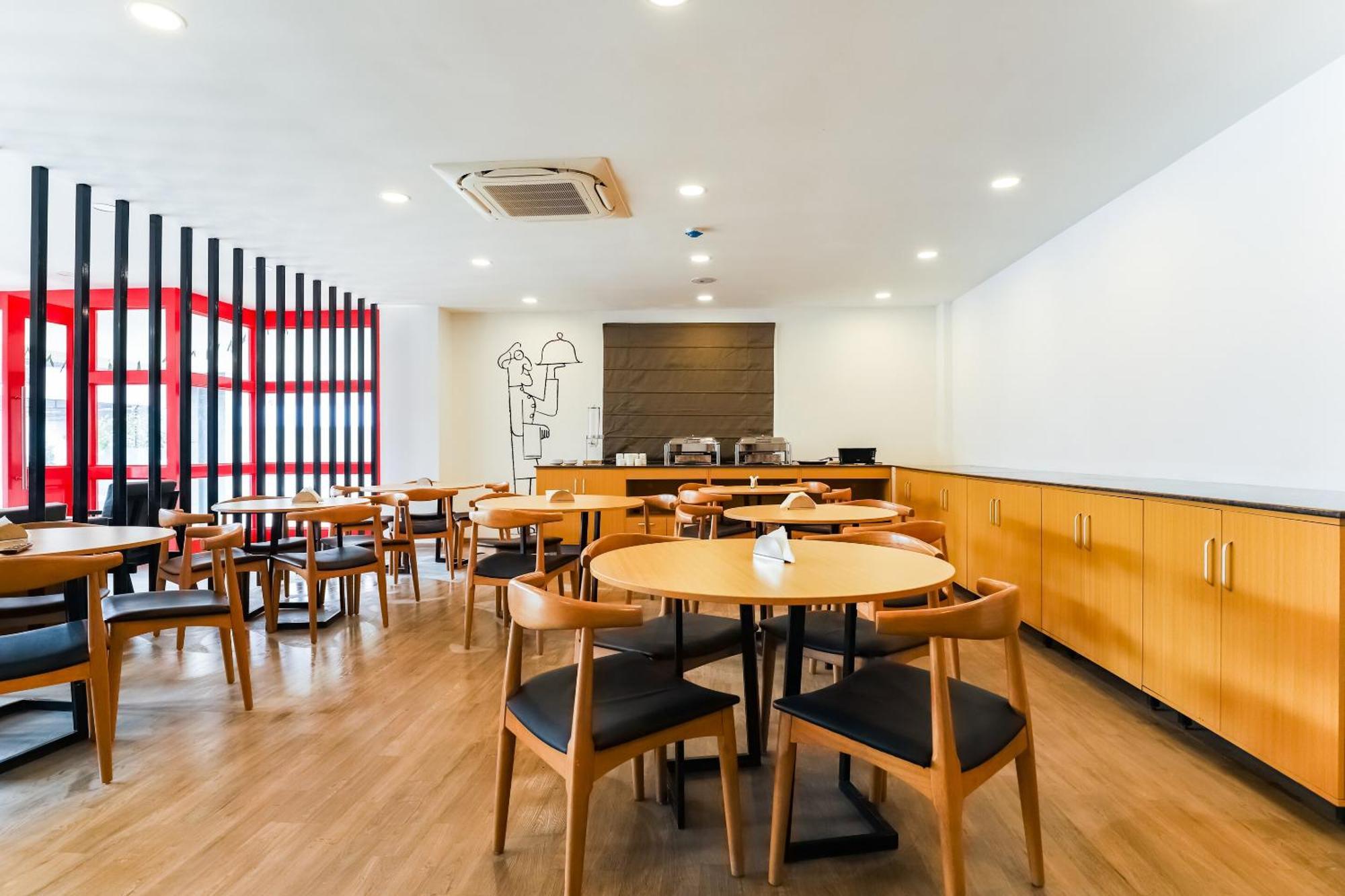 לקנאו Townhouse Prithvi Resort Near Phoenix Palassio מראה חיצוני תמונה