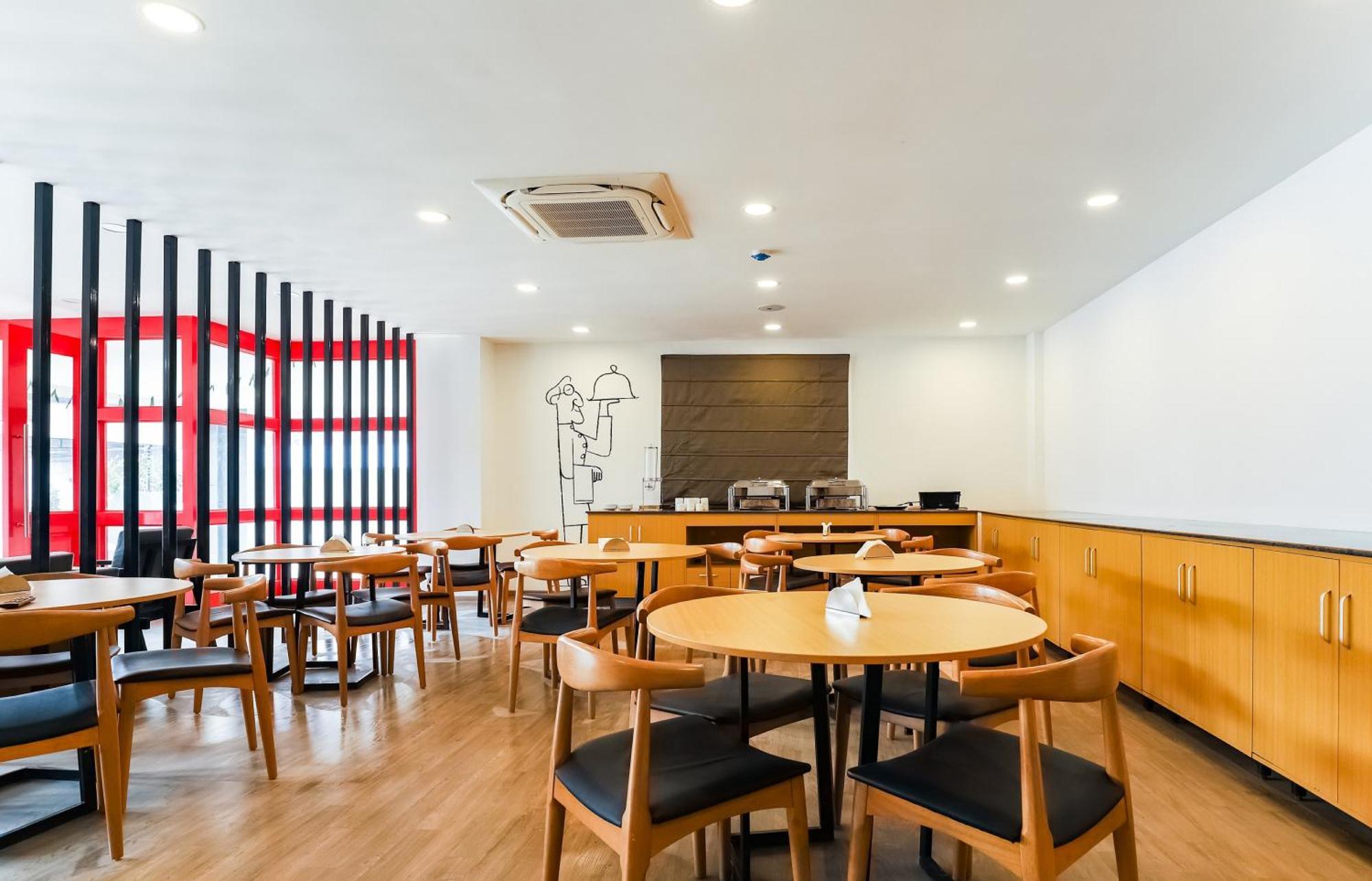 לקנאו Townhouse Prithvi Resort Near Phoenix Palassio מראה חיצוני תמונה