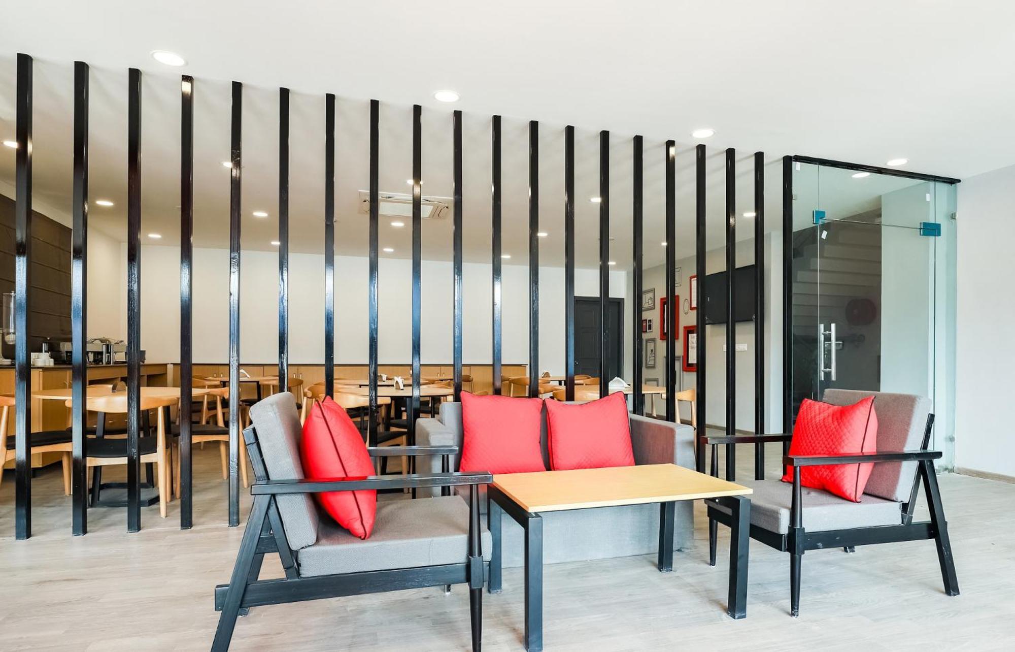 לקנאו Townhouse Prithvi Resort Near Phoenix Palassio מראה חיצוני תמונה