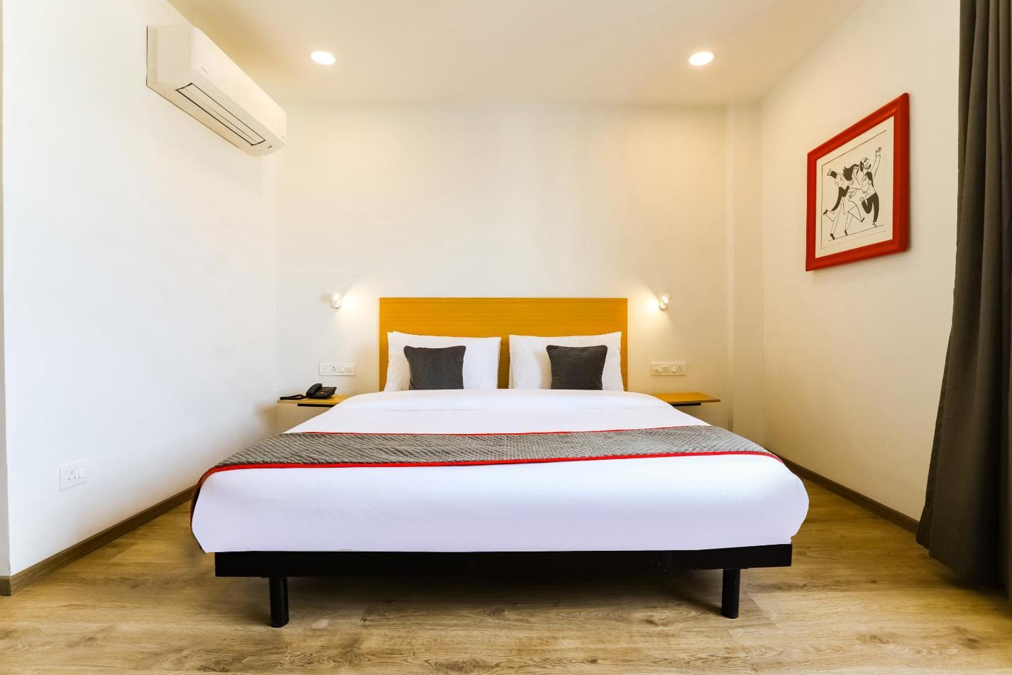 לקנאו Townhouse Prithvi Resort Near Phoenix Palassio מראה חיצוני תמונה