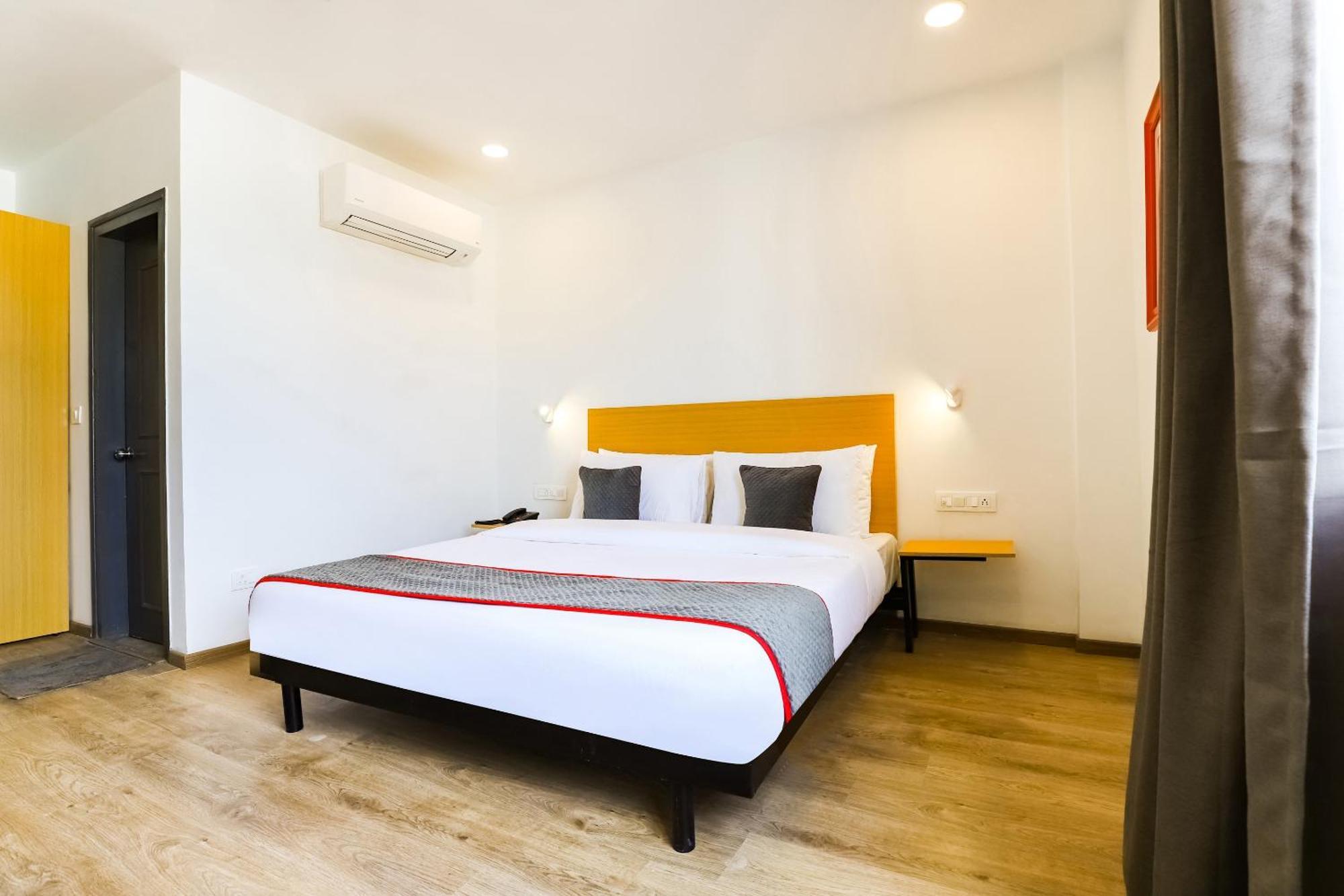 לקנאו Townhouse Prithvi Resort Near Phoenix Palassio מראה חיצוני תמונה