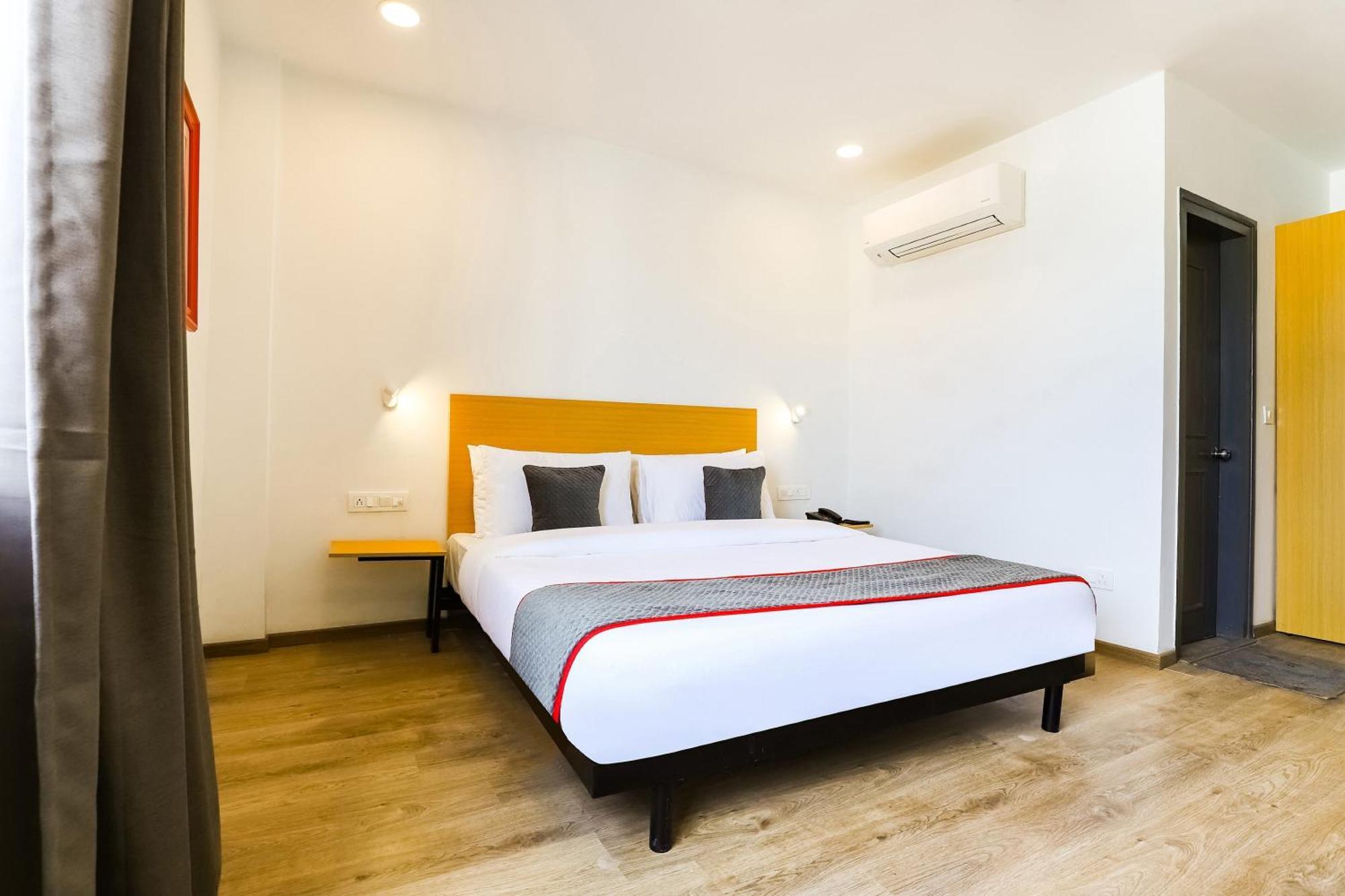 לקנאו Townhouse Prithvi Resort Near Phoenix Palassio מראה חיצוני תמונה