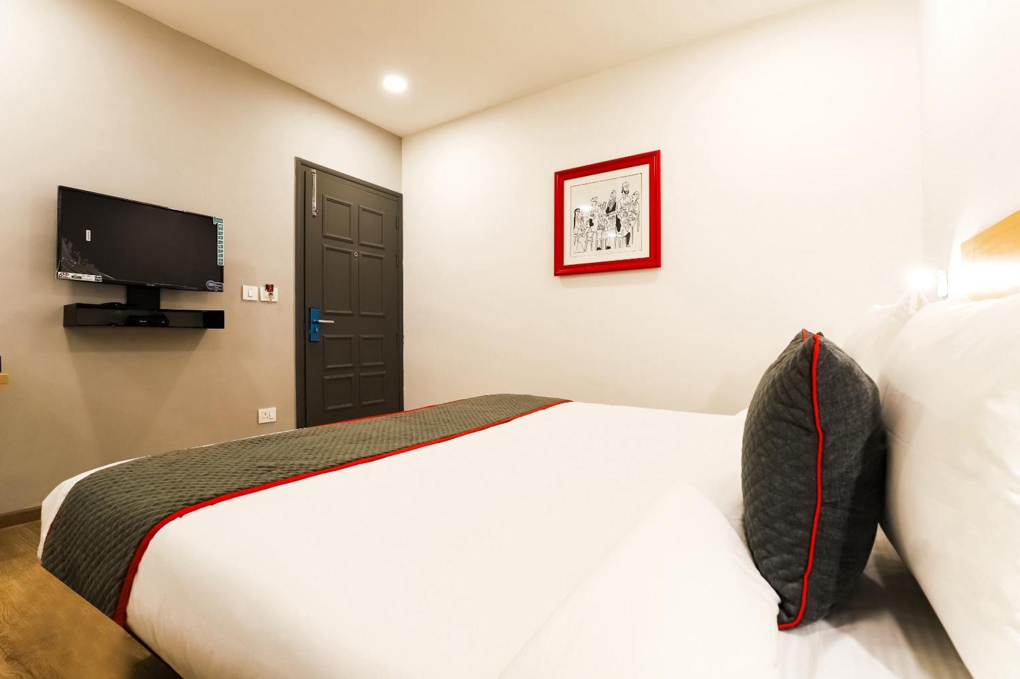 לקנאו Townhouse Prithvi Resort Near Phoenix Palassio מראה חיצוני תמונה