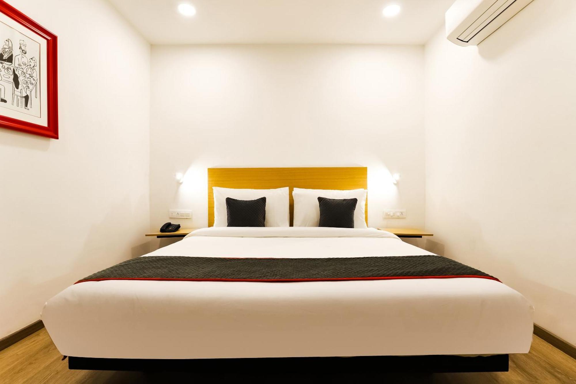לקנאו Townhouse Prithvi Resort Near Phoenix Palassio מראה חיצוני תמונה