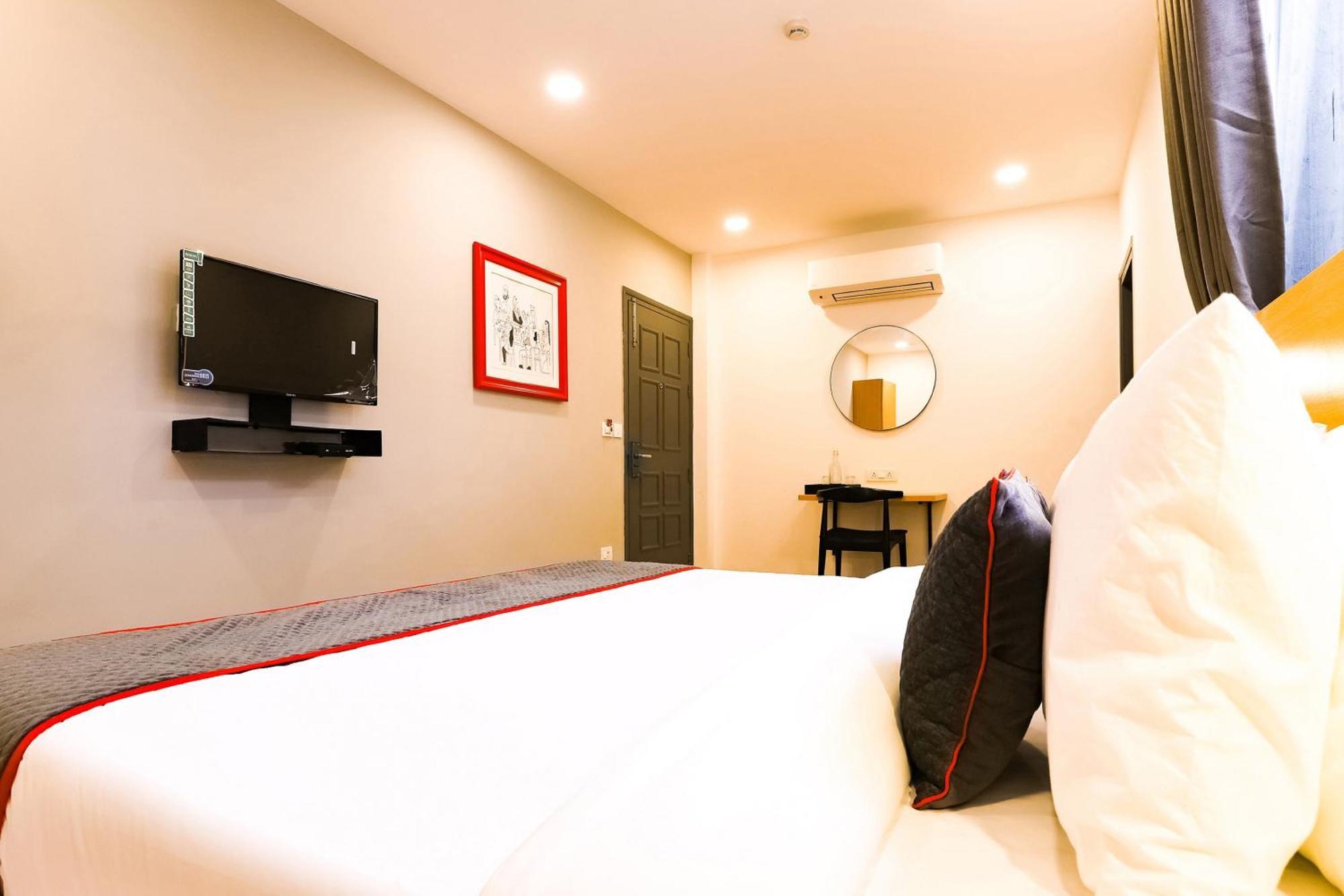 לקנאו Townhouse Prithvi Resort Near Phoenix Palassio מראה חיצוני תמונה